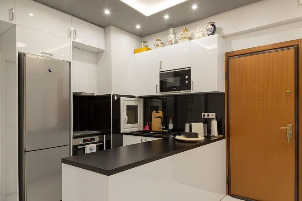 Coffee/tea facilities, Kitchen or kitchenette, dishwasher, oven, toaster
