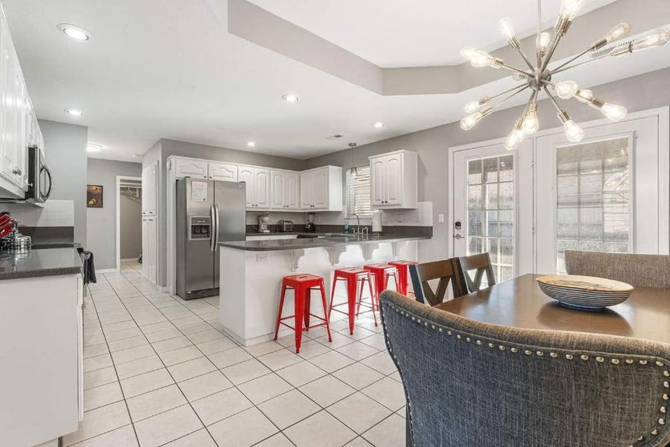 Coler House Cyclist Retreat with Hot Tub House in Rogers