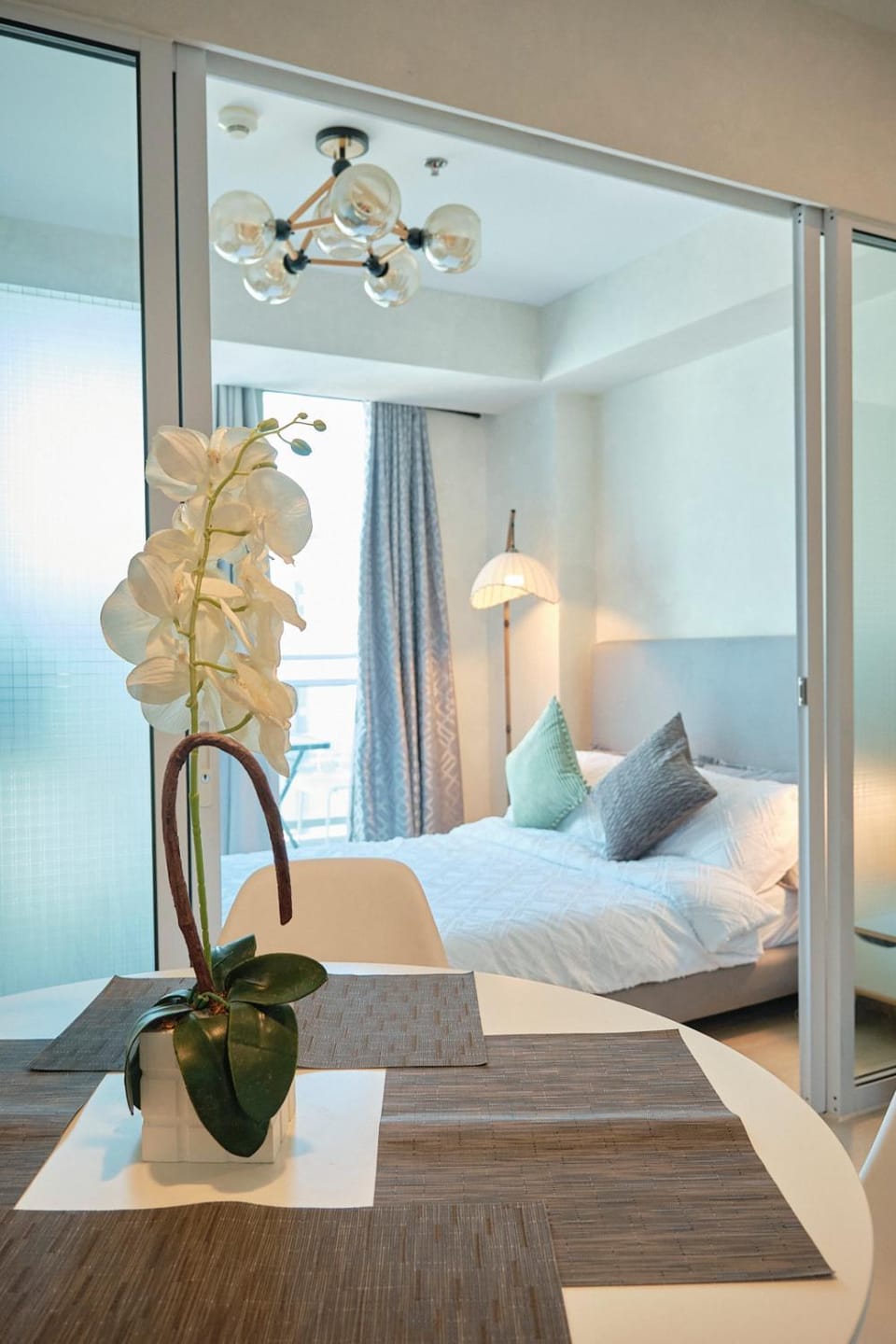 Bahamas Tower Azure Urban Resort Residences by Nestled Nook Apartment in Paranaque