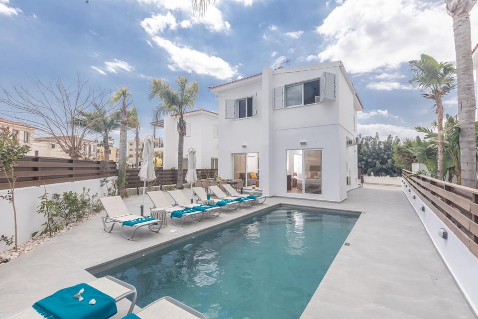 Patio, Swimming pool