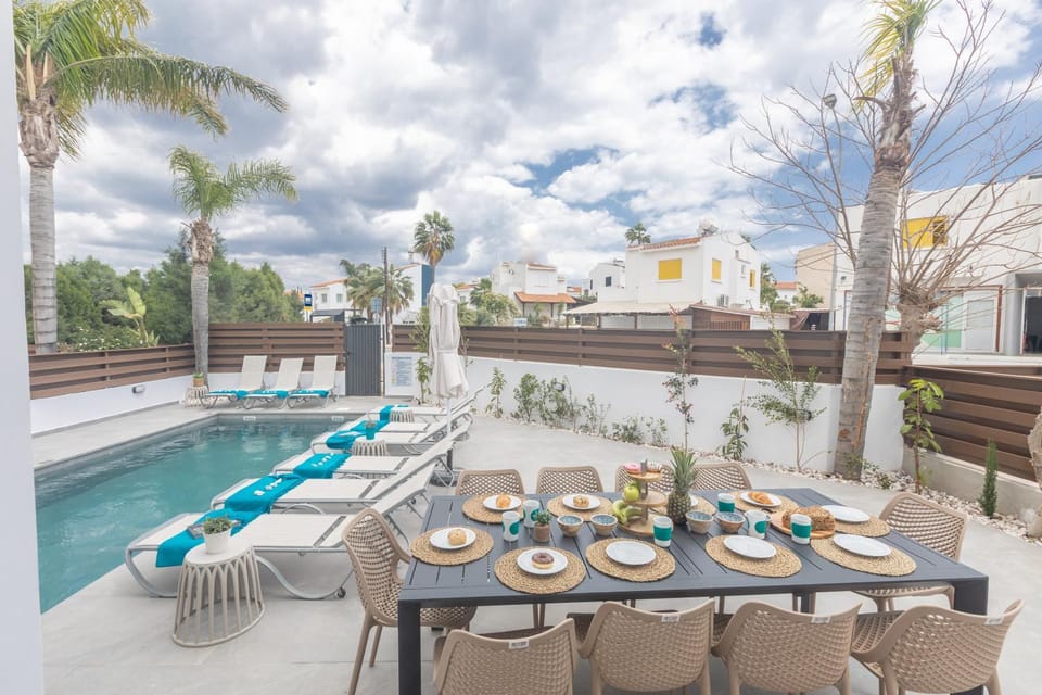 Patio, Swimming pool