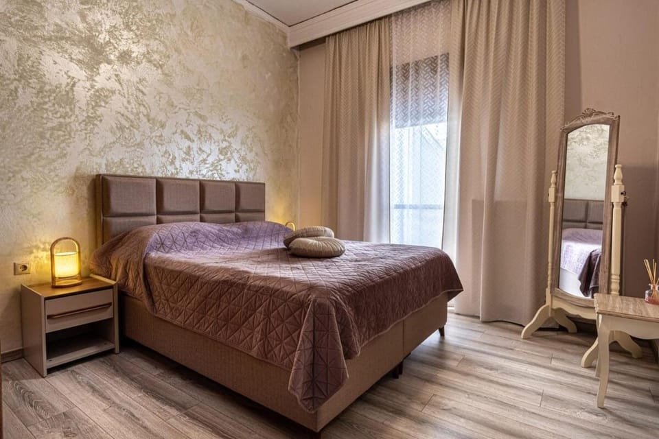 Bed, Photo of the whole room, Bedroom, wardrobe