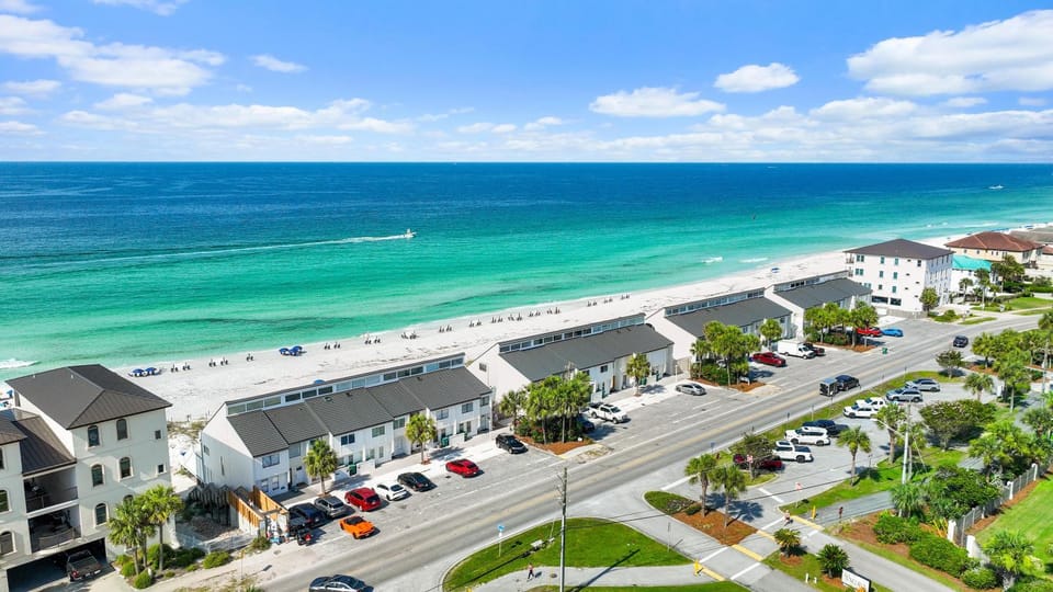 Green Reef #8- Beachy Keen House in Destin