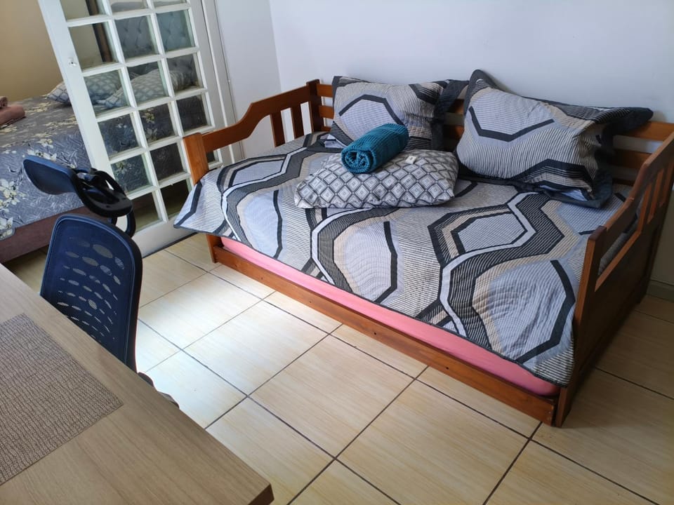 Consulado Americano, Apartamento 40 metros do Consulado EUA Porto Alegre Com garagem Apartment in Porto Alegre
