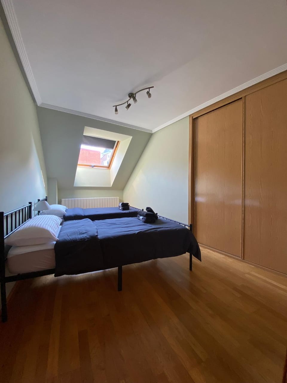Bed, Photo of the whole room, Bedroom, wardrobe