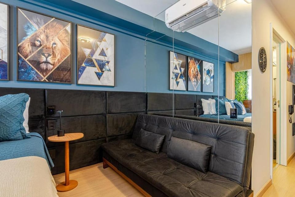 TV and multimedia, Living room, Seating area, air conditioner