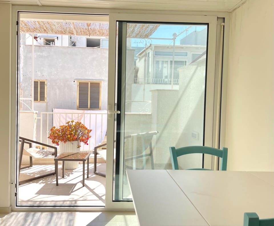 Patio, Day, View (from property/room), Balcony/Terrace, Living room, Seating area