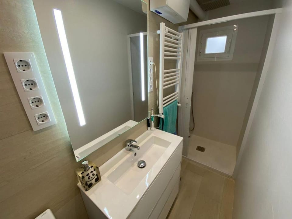 Habitación doble con TV65 Apartment in Madrid
