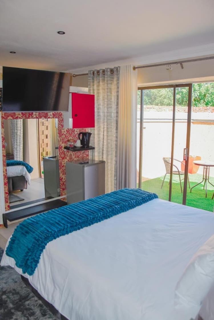 Modern and Executive 2 Bedroom Townhouse House in South Africa