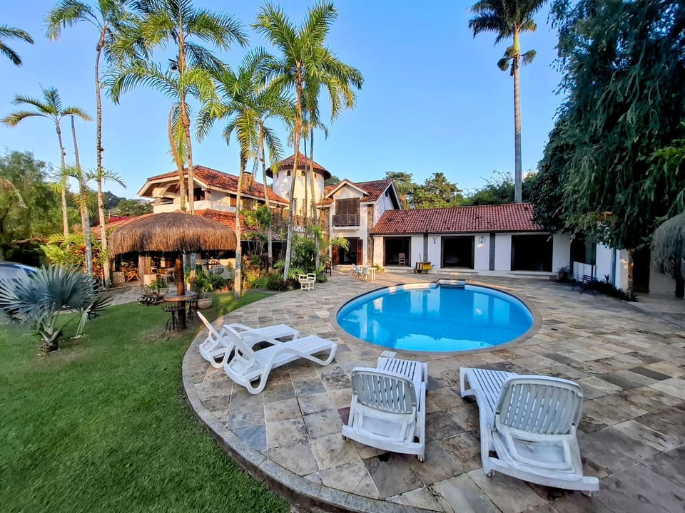 Property building, Patio, Day, Garden, Garden view