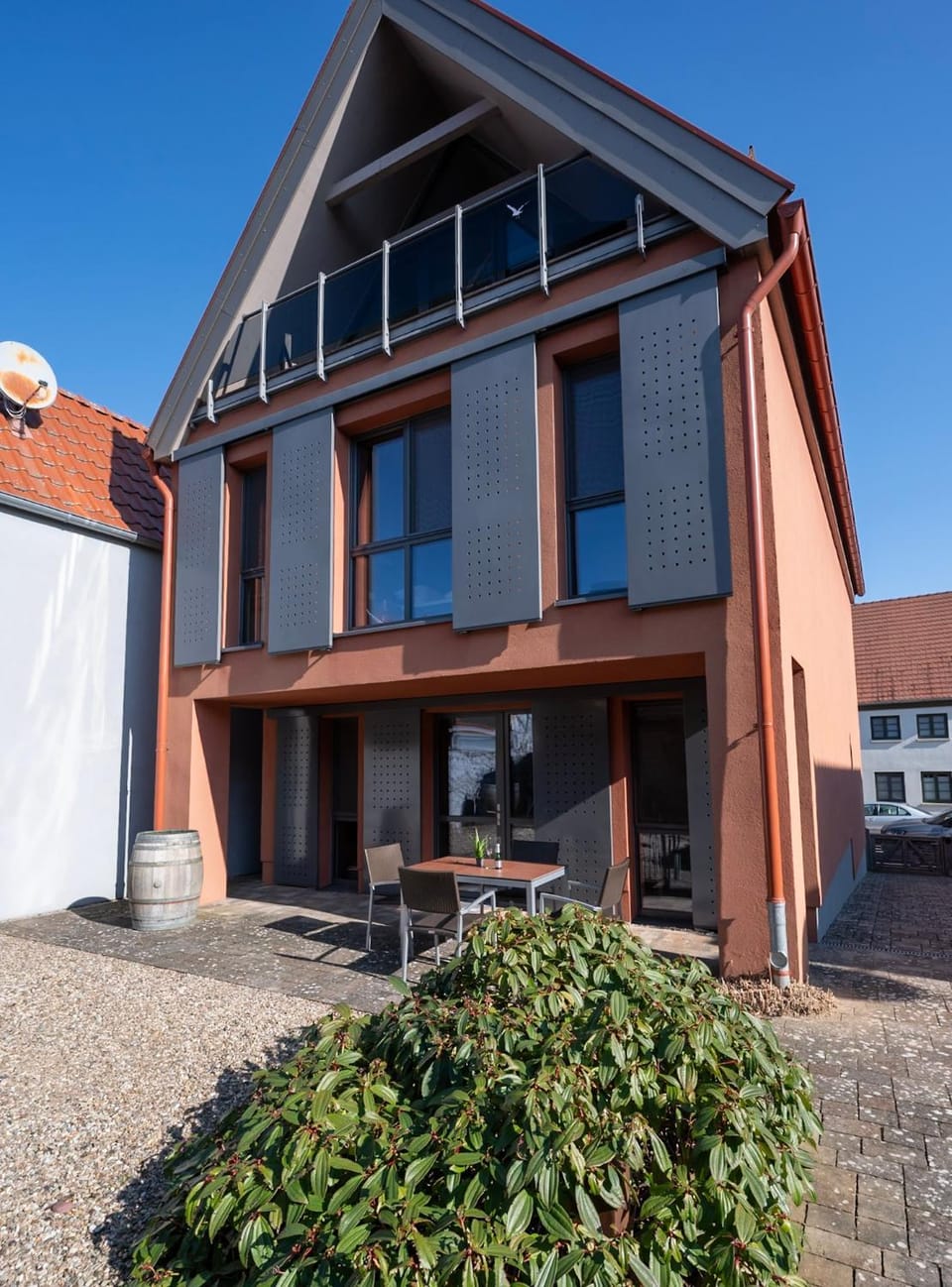 Property building, Balcony/Terrace