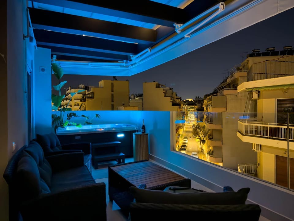 View (from property/room), Balcony/Terrace, Seating area