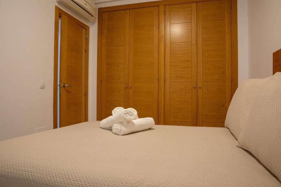 Bed, Photo of the whole room, Bedroom, towels, wardrobe