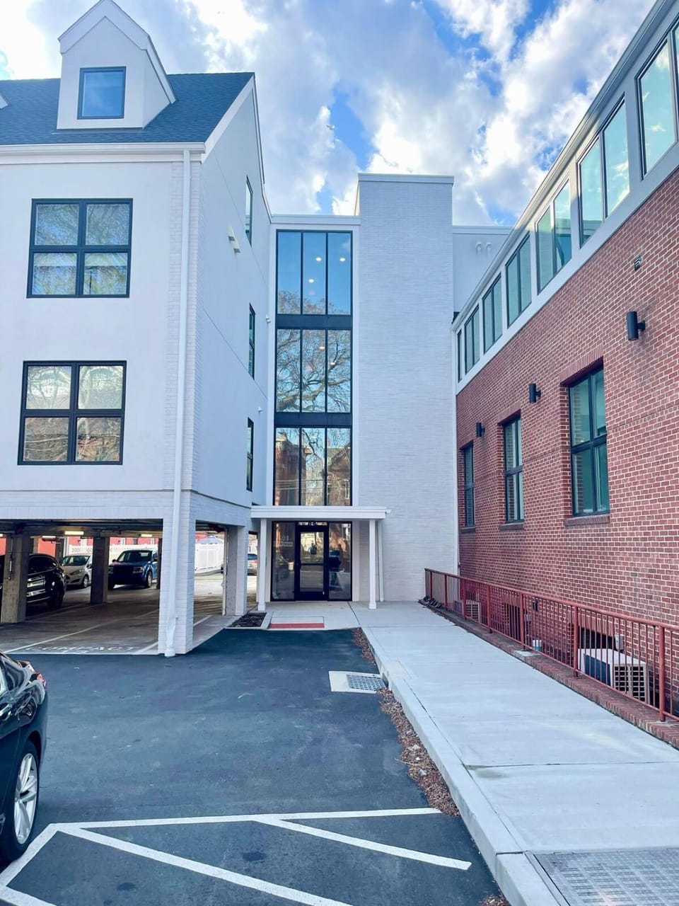 Central 2BR Near Yale WiFi with Washer and Dryer Apartment in New Haven