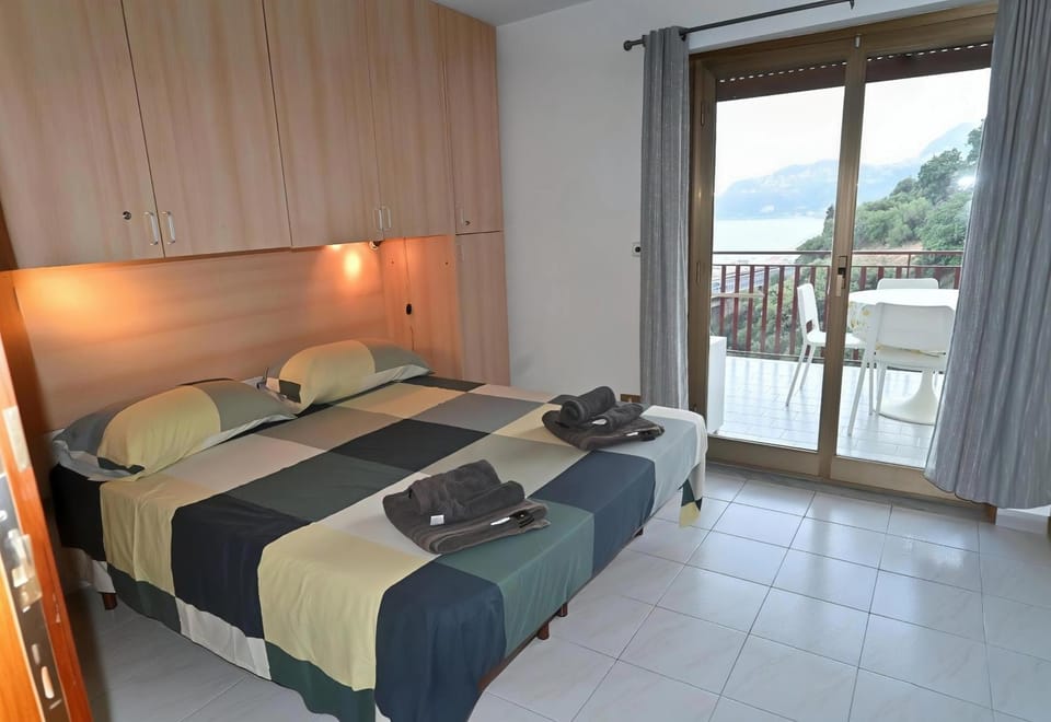 Natural landscape, View (from property/room), Bedroom