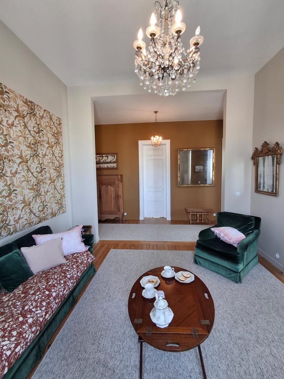 Living room, Seating area