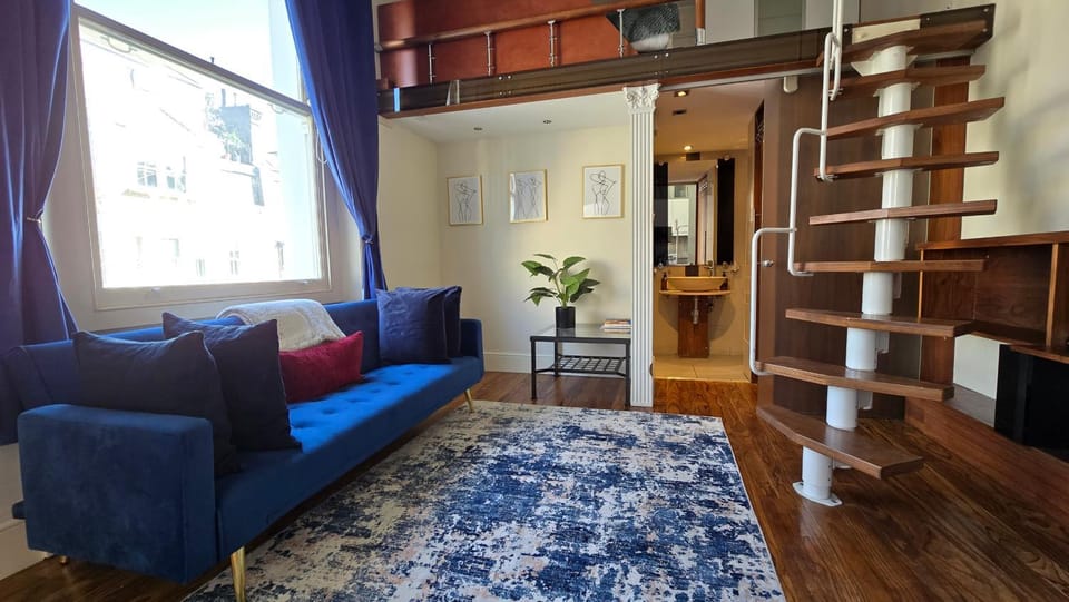 Property building, TV and multimedia, Living room, Dining area