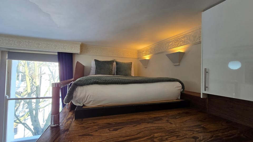 Bed, Bedroom, wardrobe