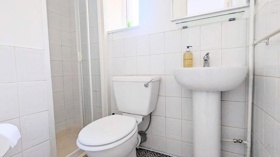 BARTON BEACHSIDE - Family OneBedroom Apartment, Double & BunkBed - Central Beach & Promenade Location - Over 21's, Family Friendly Only, ID Required Apartment in Blackpool