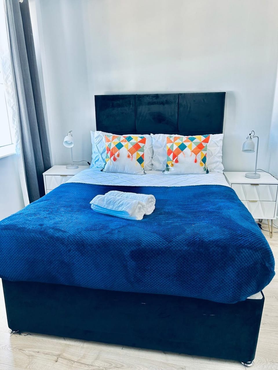 Bed, Photo of the whole room, Bedroom, towels