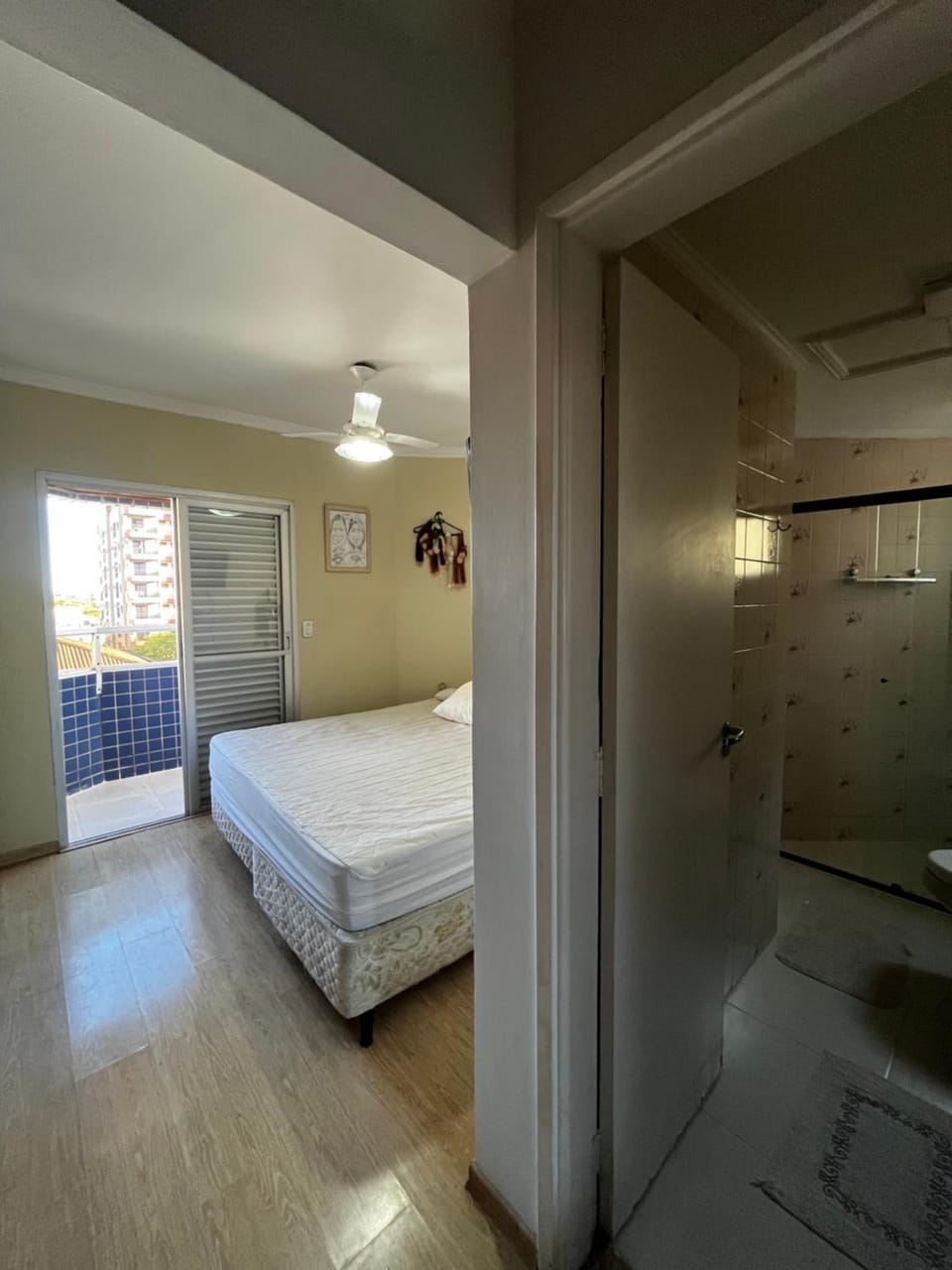 Shower, Bed, Bathroom, Photo of the whole room, Bedroom