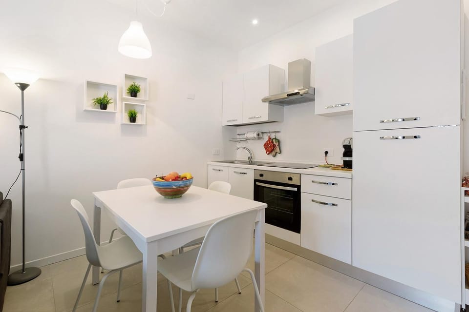 Property building, Kitchen or kitchenette, Living room