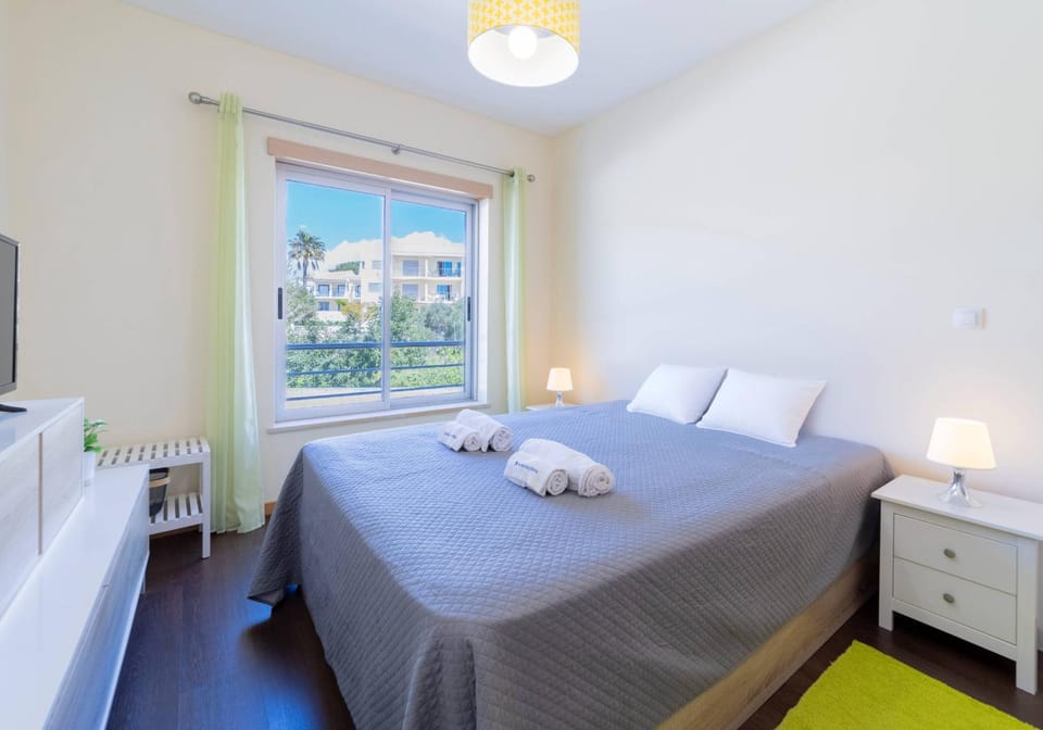 Medronheira - Apt 1A by HelloVacations Apartment in Olhos de Água