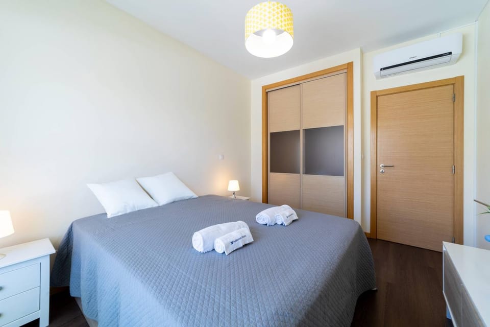 Medronheira - Apt 1A by HelloVacations Apartment in Olhos de Água