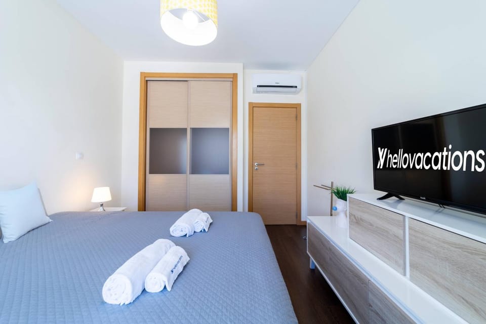 Medronheira - Apt 1A by HelloVacations Apartment in Olhos de Água