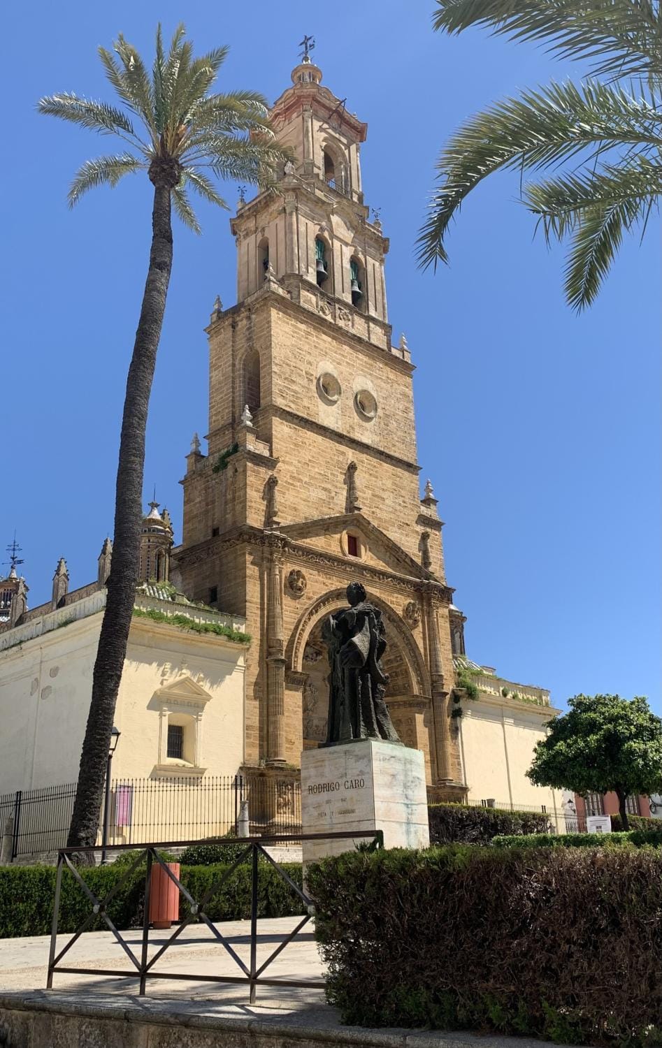Nearby landmark, Landmark view