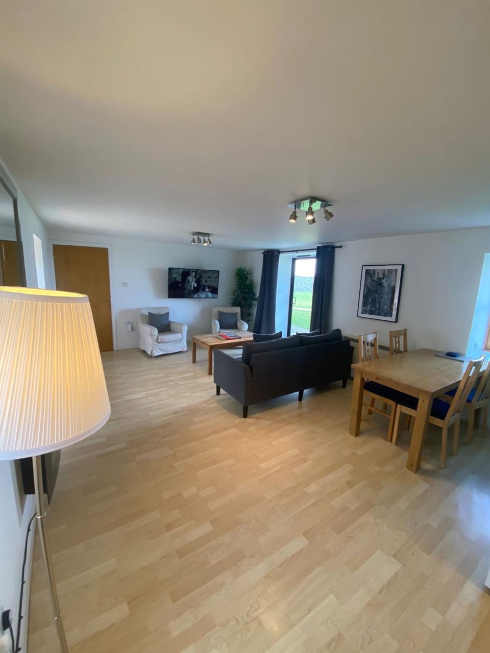 Dolphin Bay Suites Apartment in Scotland