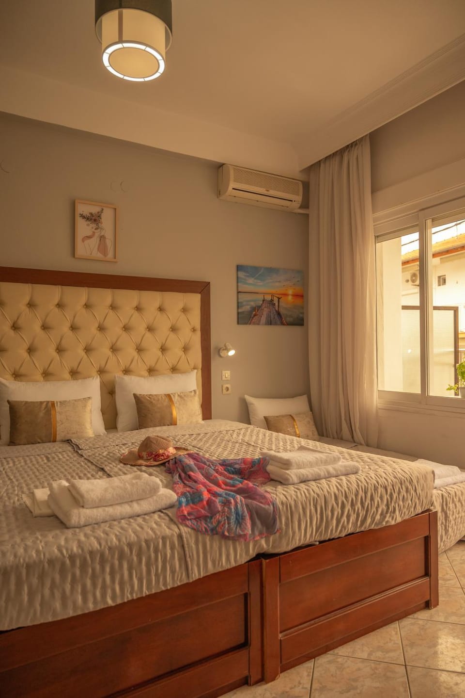 Bed, Photo of the whole room, Bedroom, towels