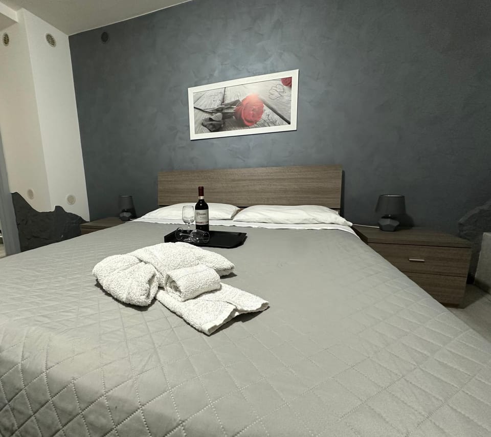 Nicholas Home Apartment in Catania