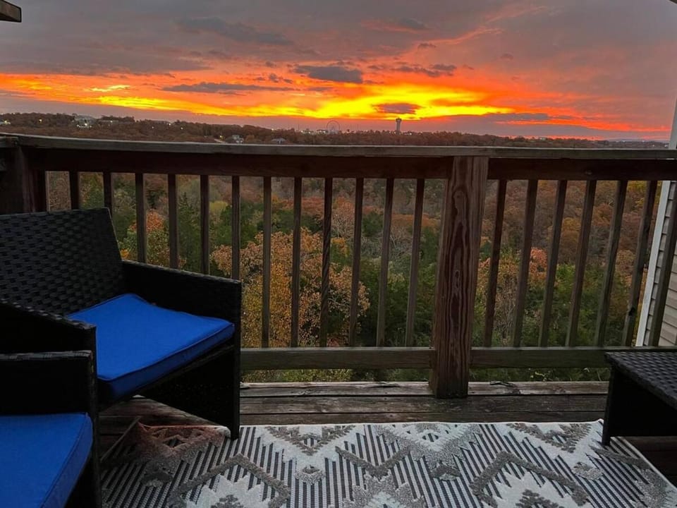 View (from property/room), Balcony/Terrace, Sunset