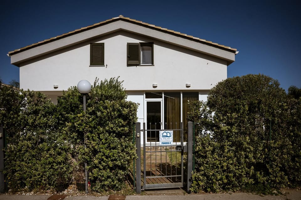 Residence Salinelle Beach Villa Panarea House in Sicily
