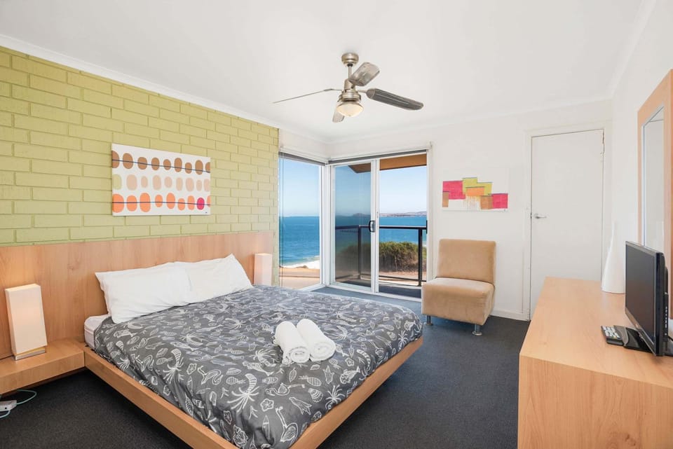 Bedroom, Sea view