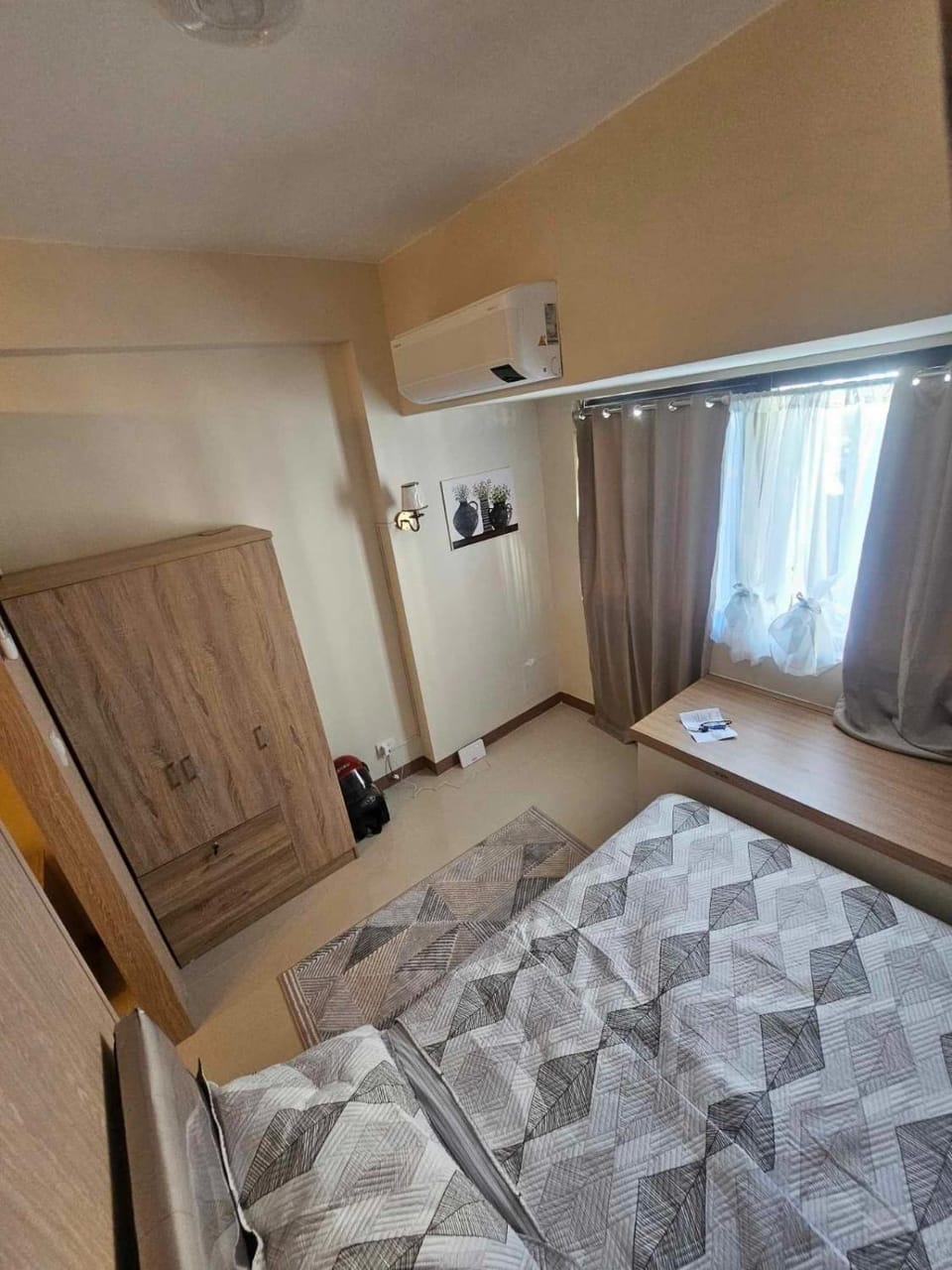 SMDC Field REsidences condo unit Apartment in Las Pinas