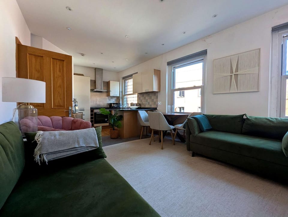 Mayfair Bond Street Flat Apartment in City of Westminster