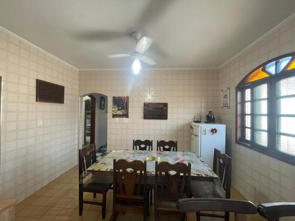 Casa em Juquehy próximo à praia House in São Sebastião