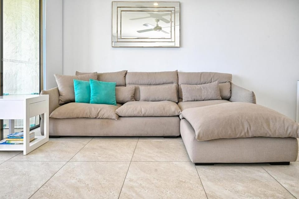 Alex Heads Beachfront Bliss Apartment in Sunshine Coast
