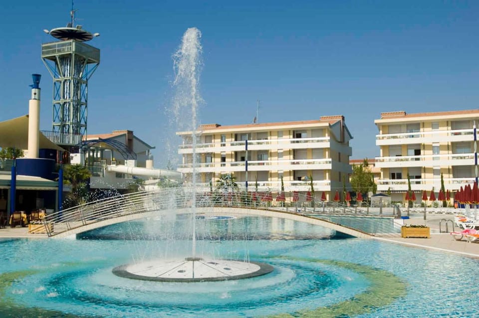 Summer, Swimming pool
