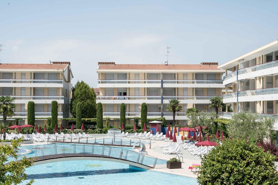 Summer, Swimming pool, sunbed