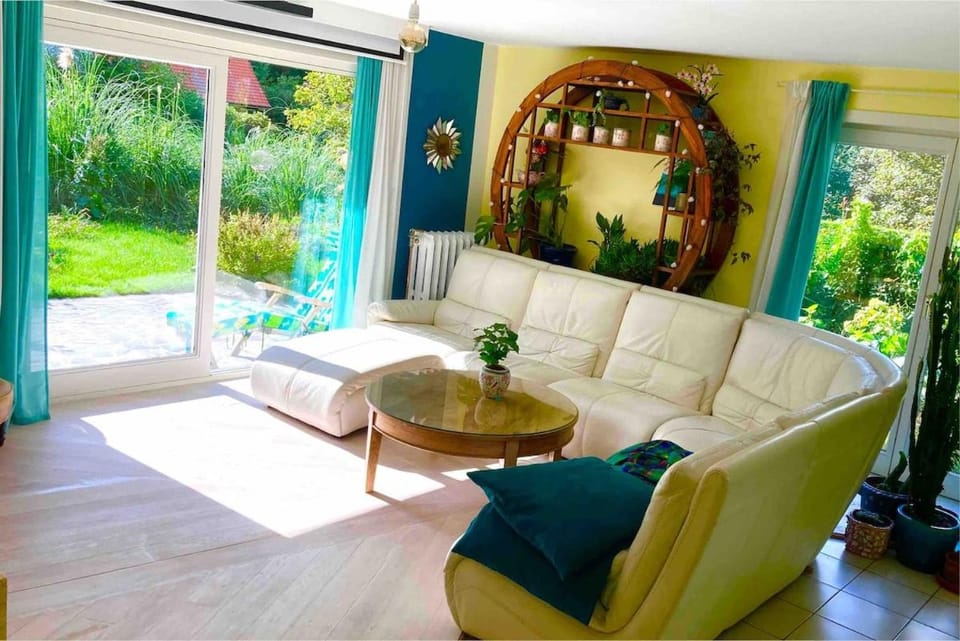 Family home, green surroundings, 10 min from Brussels Villa in Flanders
