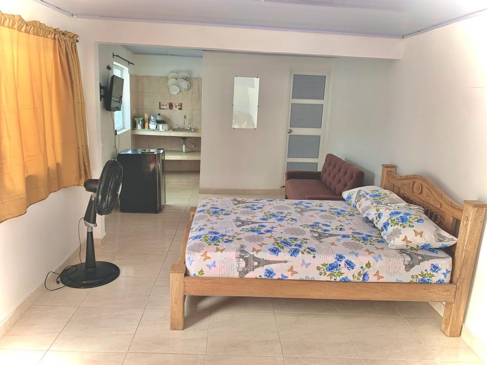 Bed, Photo of the whole room, Bedroom, Internal: Not applicable to any particular room