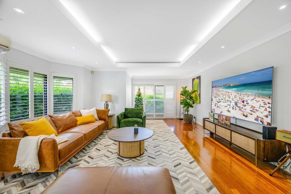 Maroubra Gem Close to Beach Sleep 16 House in Sydney