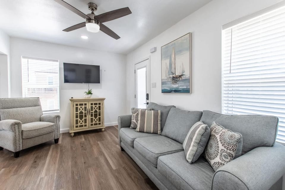 Dual Suites - Ocean Dr Apartment in Nueces County
