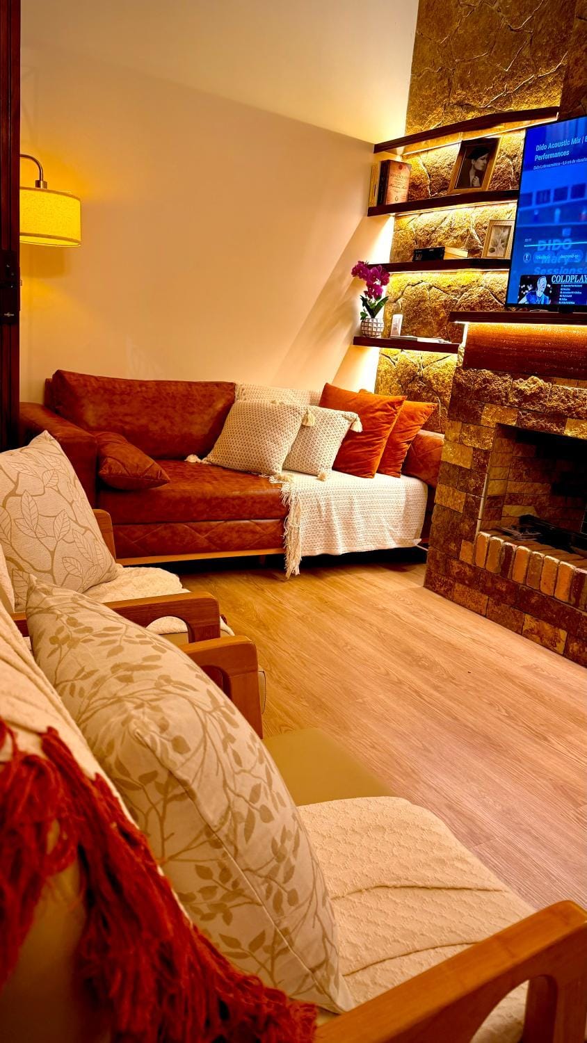 Library, Living room