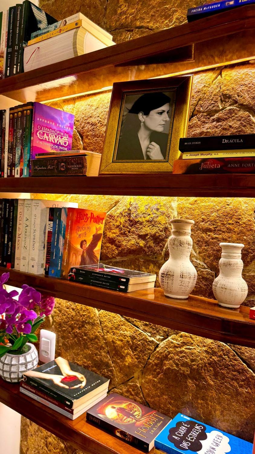 Library, Living room