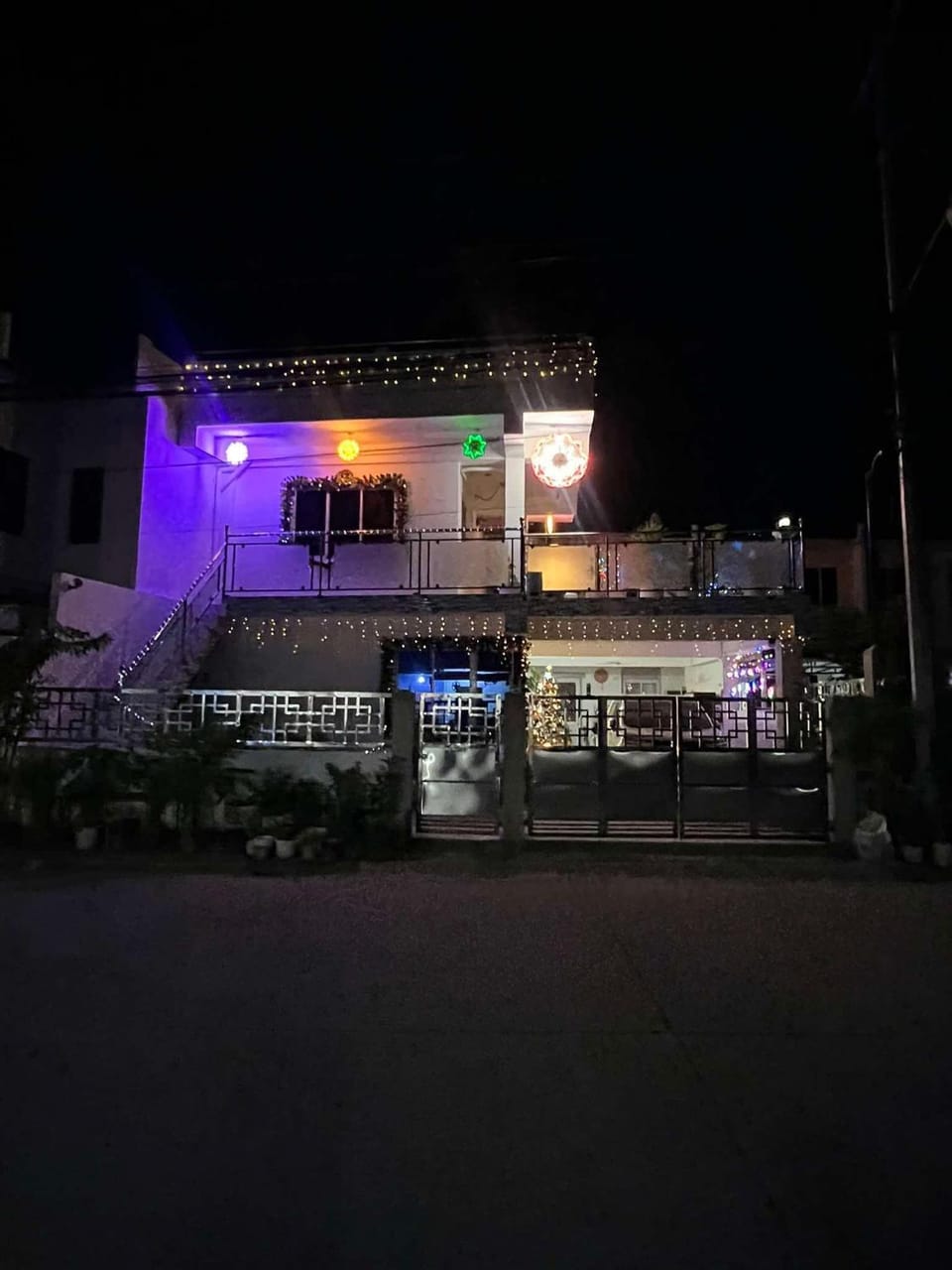 Compostela Guest Room #1 Terrace, Rooftop, Netflix, WiFi Vacation rental in Central Visayas