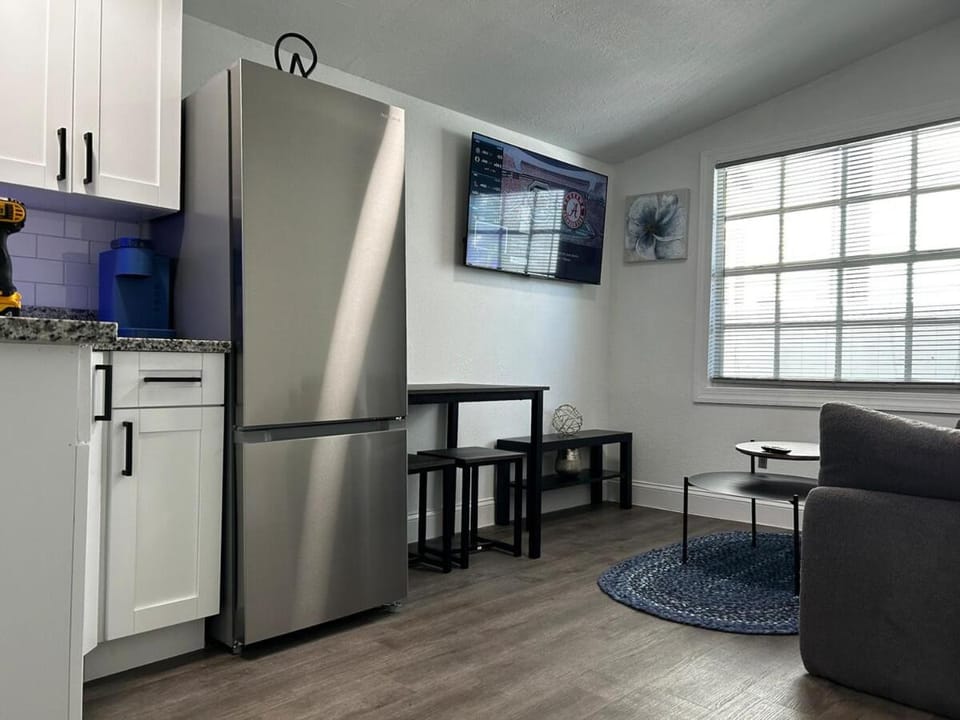 The Nook - Studio By Armature Works and Riverwalk Apartment in Tampa